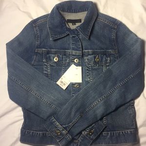 Brand new women’s denim jacket from Uniqlo